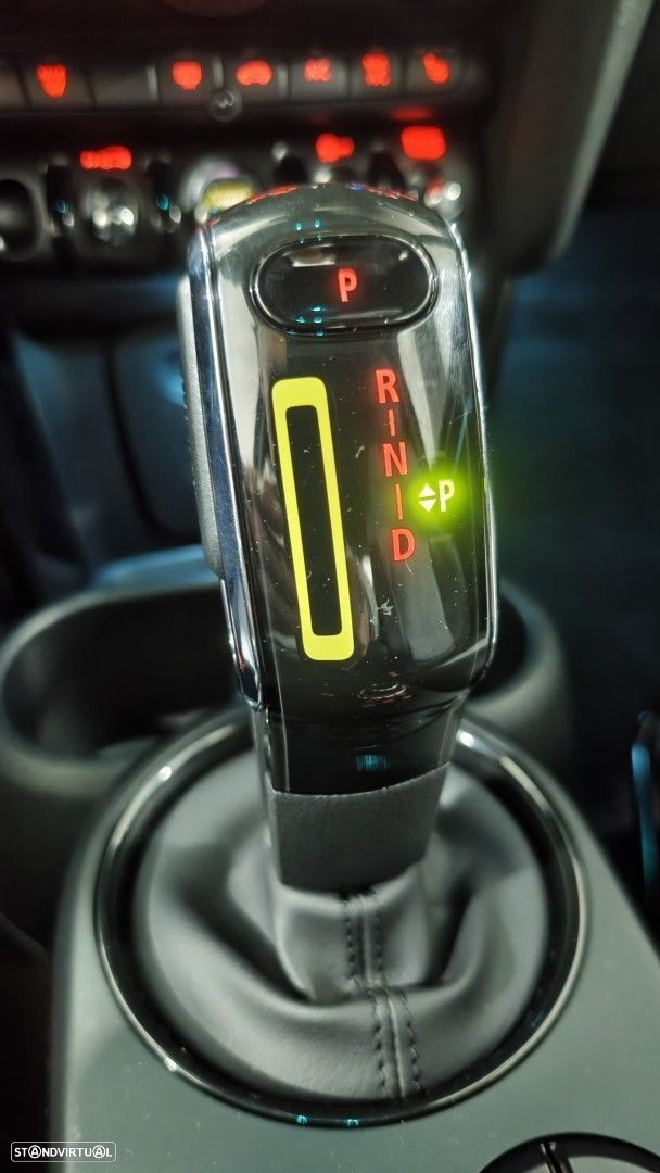 MINI 3 Portas Cooper SE Premium Essential - 37