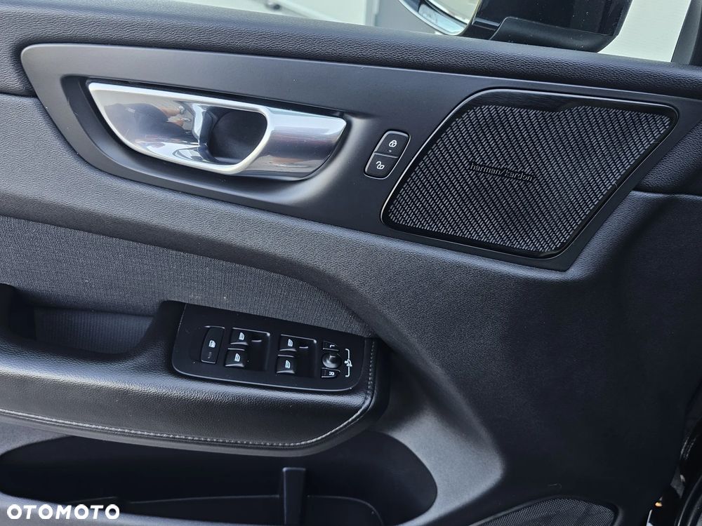 Volvo XC 60 B4 D Geartronic Momentum Pro - 29
