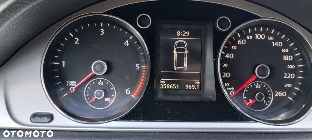 Volkswagen Passat 1.6 TDI BlueMotion - 16