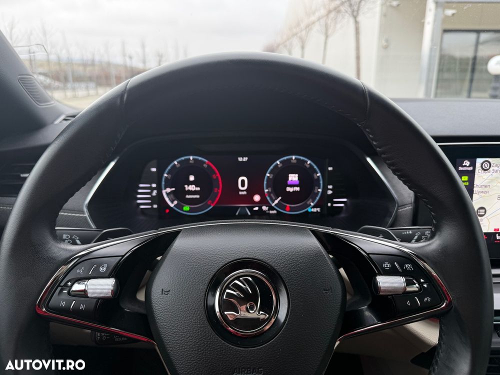 Skoda Octavia Combi 2.0 TDI DSG Premium Edition - 17