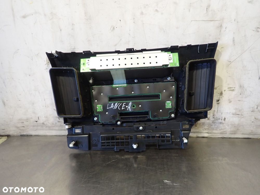 RADIO MITSUBISHI LANCER VIII 8002A378XA - 1