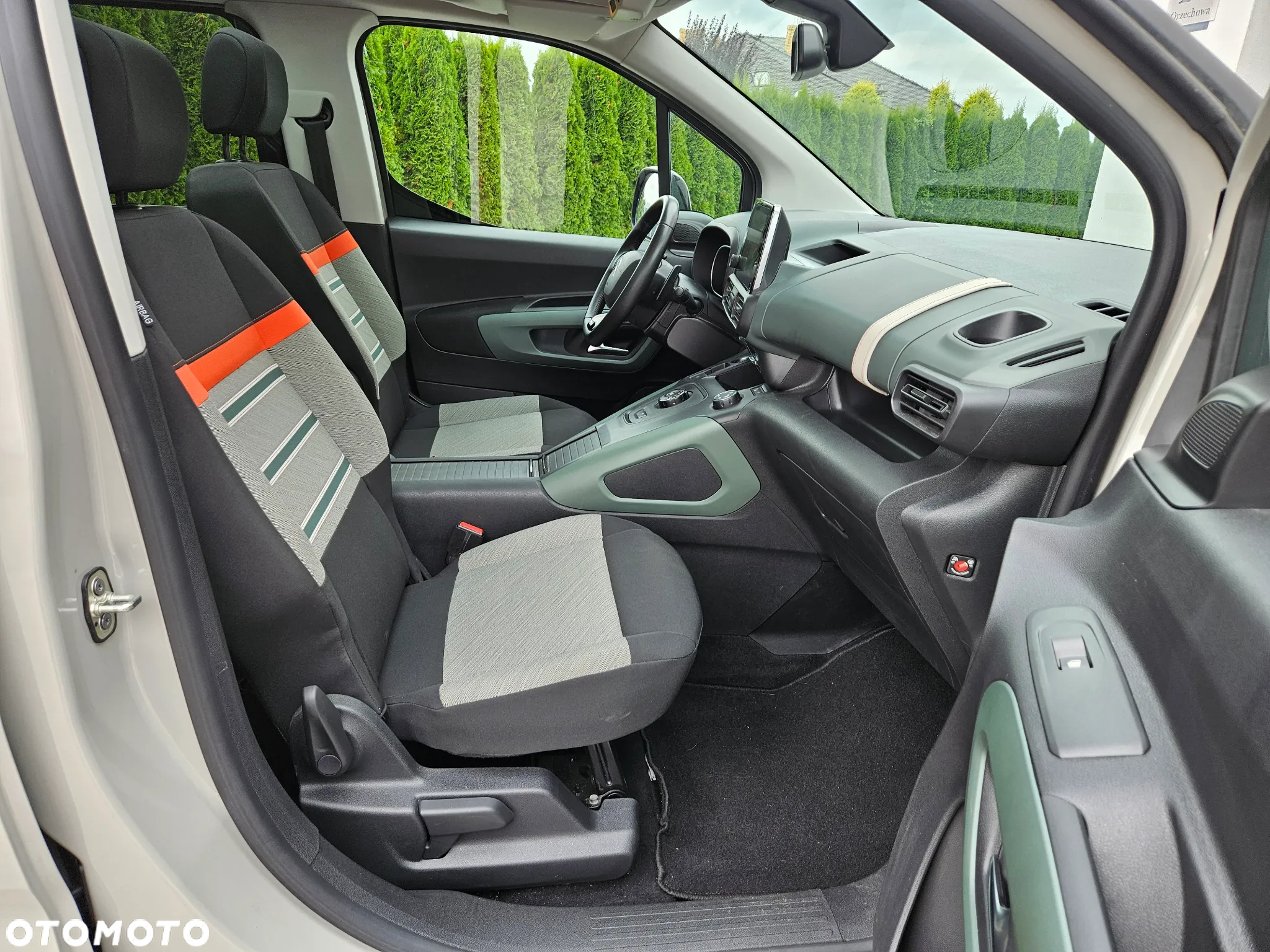 Citroën Berlingo M PureTech 130 EAT8 SHINE - 13