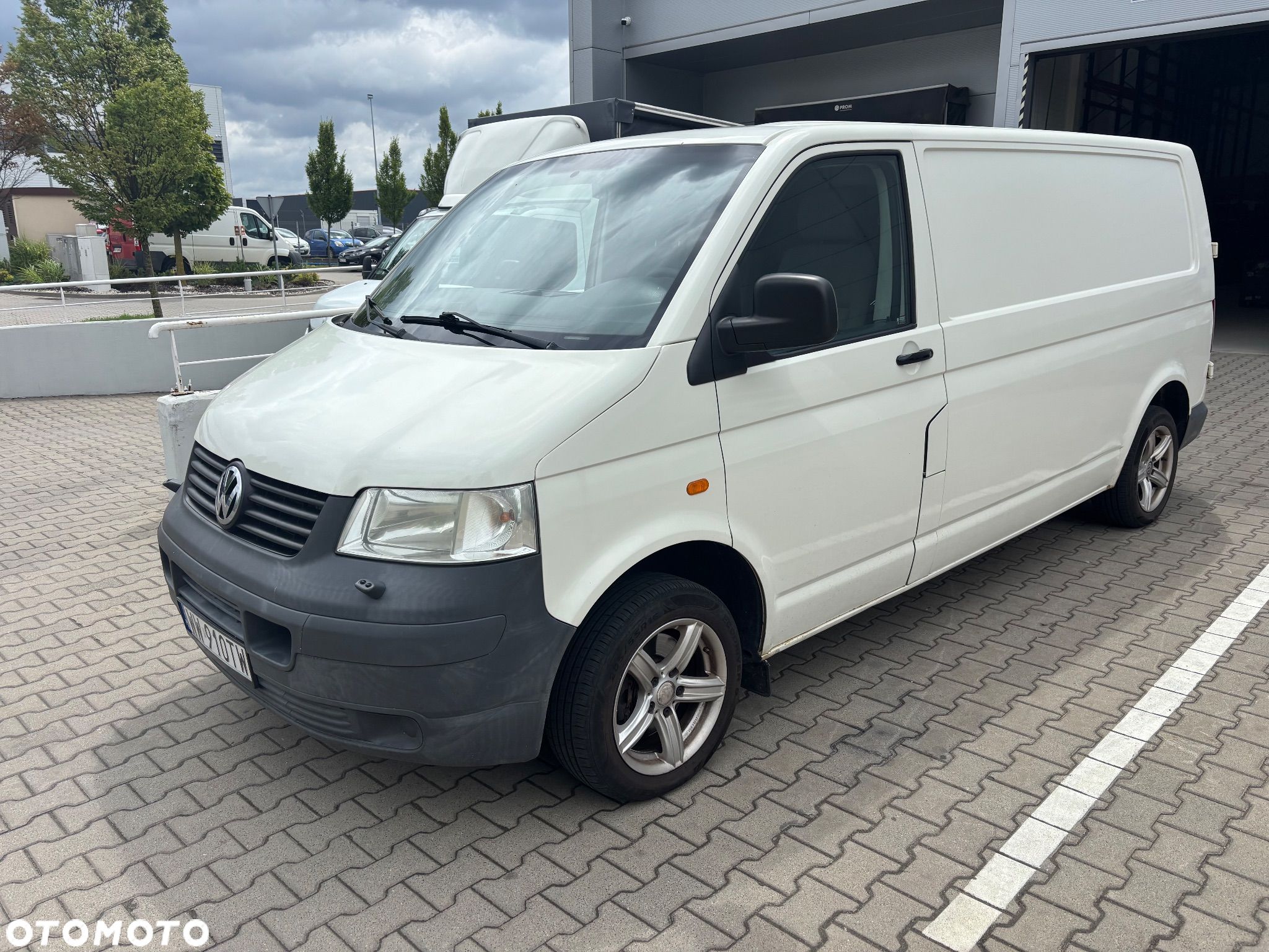 Volkswagen Transporter - 1