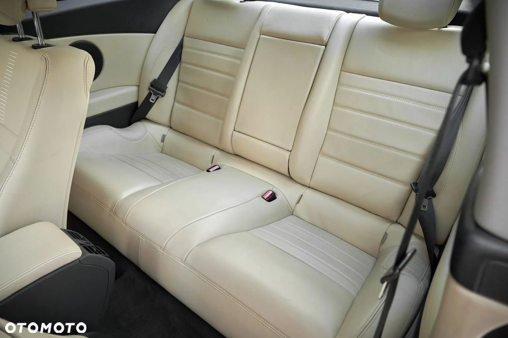 Renault Laguna 3.5 V6 Initiale - 14