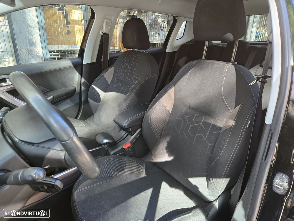 Peugeot 2008 1.4 HDi Active - 12