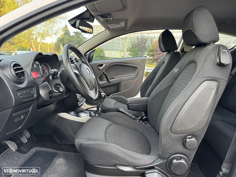Alfa Romeo MiTo 1.6 JTD Distinctive S&S - 10