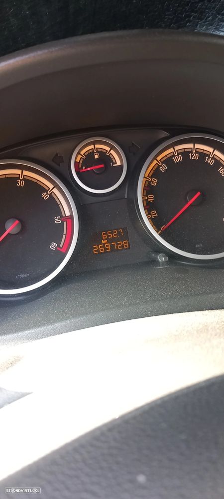 Opel Corsa 1.3 CDTI City 89g - 12