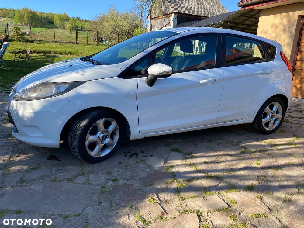 Ford Fiesta - 2