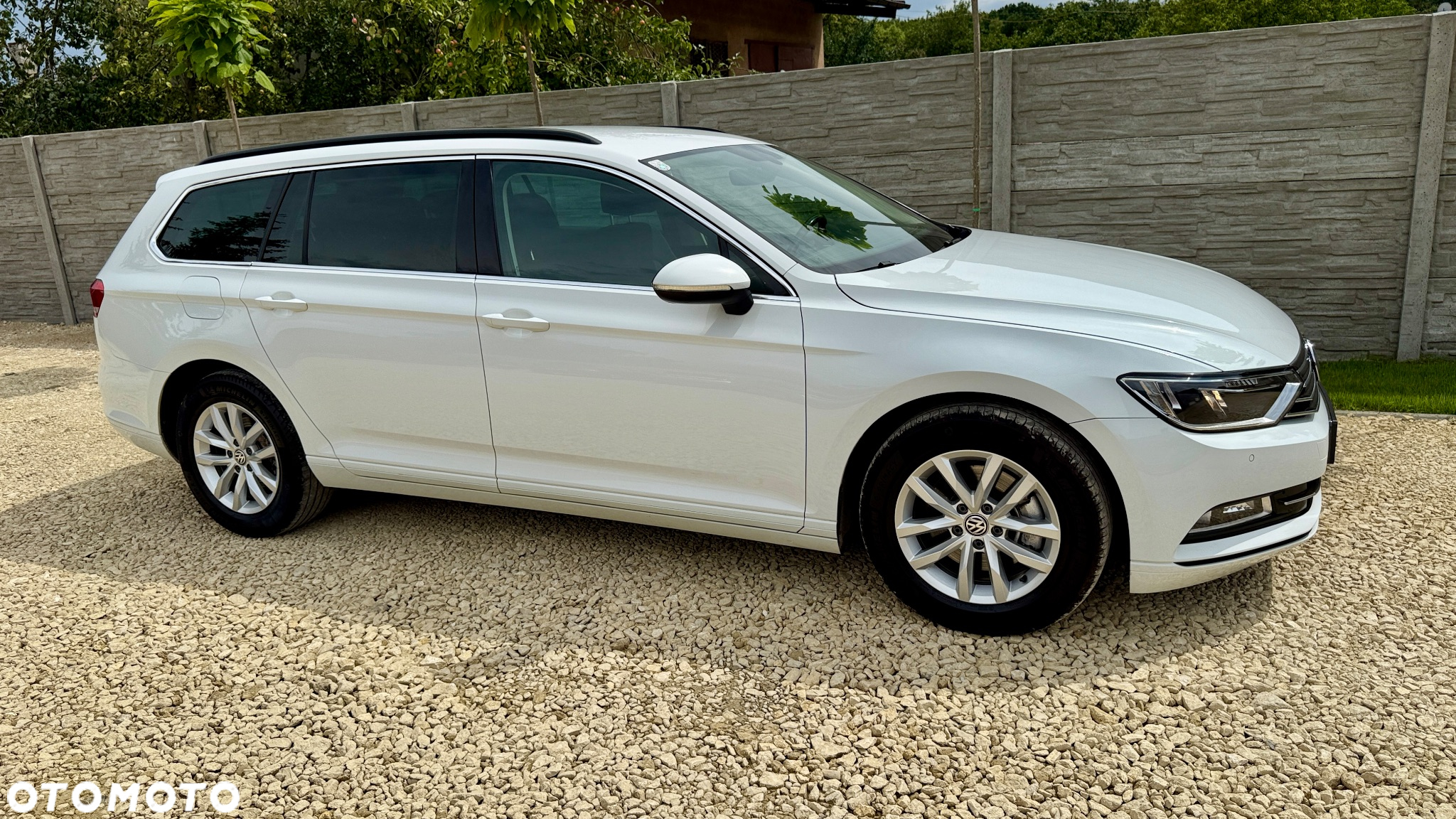 Volkswagen Passat Variant 1.6 TDI SCR DSG Comfortline - 4