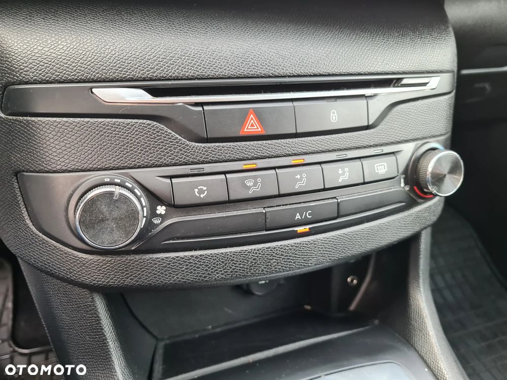 Peugeot 308 1.6 HDi Access - 16