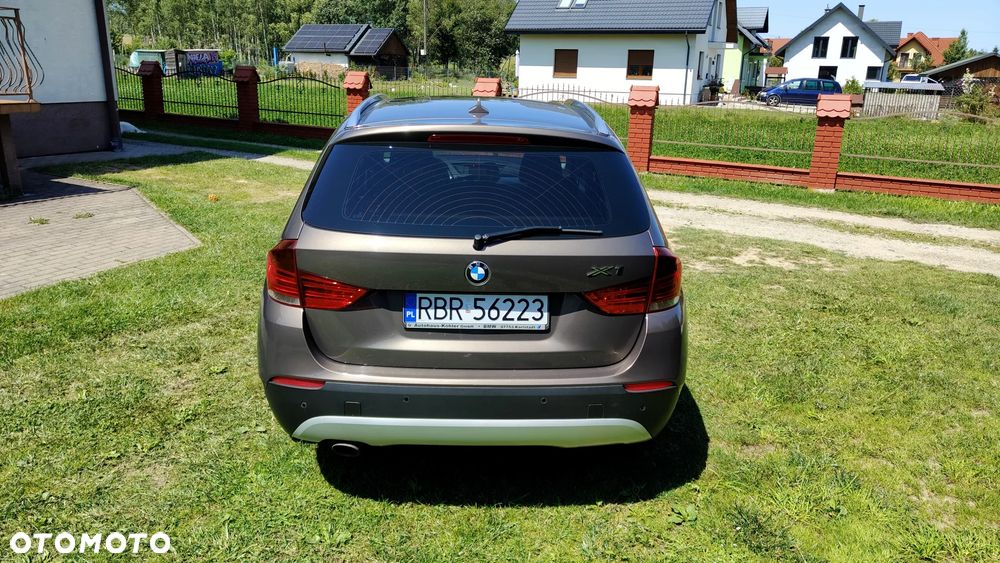 BMW X1 sDrive18d xLine - 9