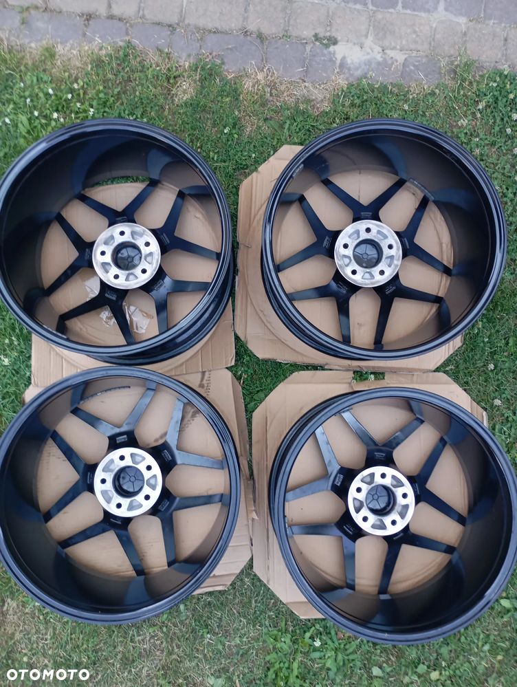 20" Alufelgi Japan Racing JR34 5x120 74.1mm - 72.6mm - 7