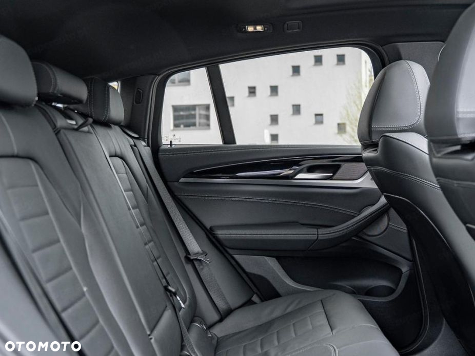 BMW X4 - 15