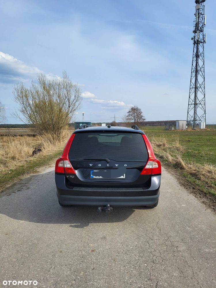 Volvo V70 2.4D Momentum - 6