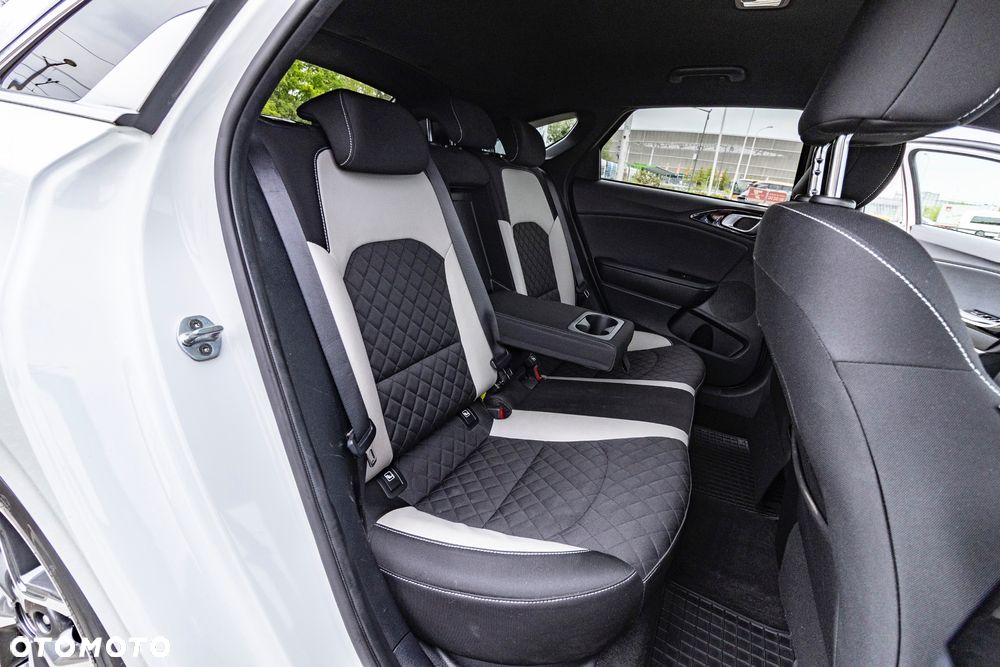 Kia ProCeed - 35