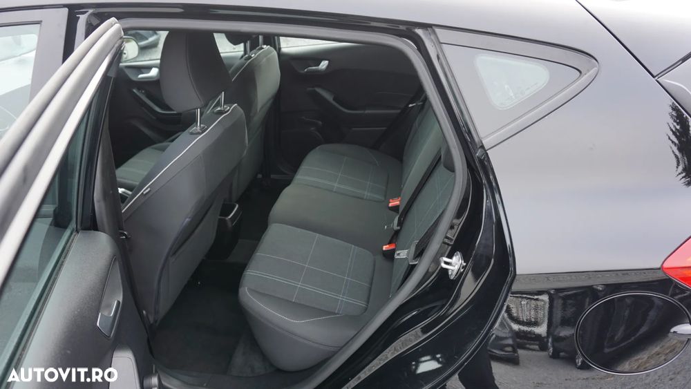 Ford Fiesta 1.1 S&S TITANIUM - 9