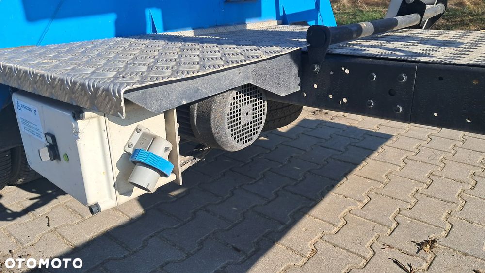 Nissan Cabstar . Podnośnik koszowy 20m . Hydraulika . - 12