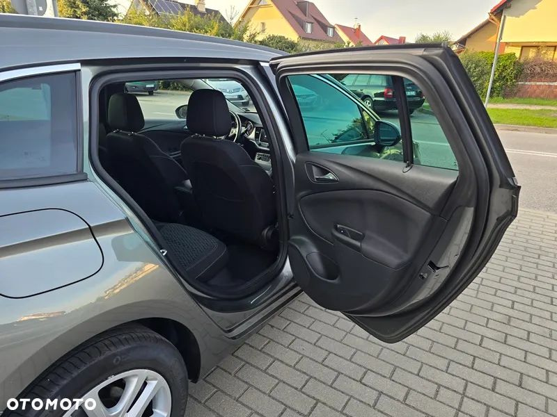 Opel Astra - 34