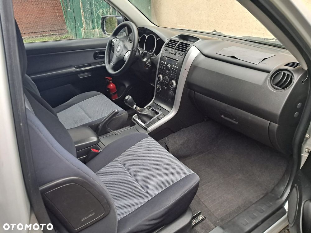 Suzuki Grand Vitara 1.9 DDiS - 6