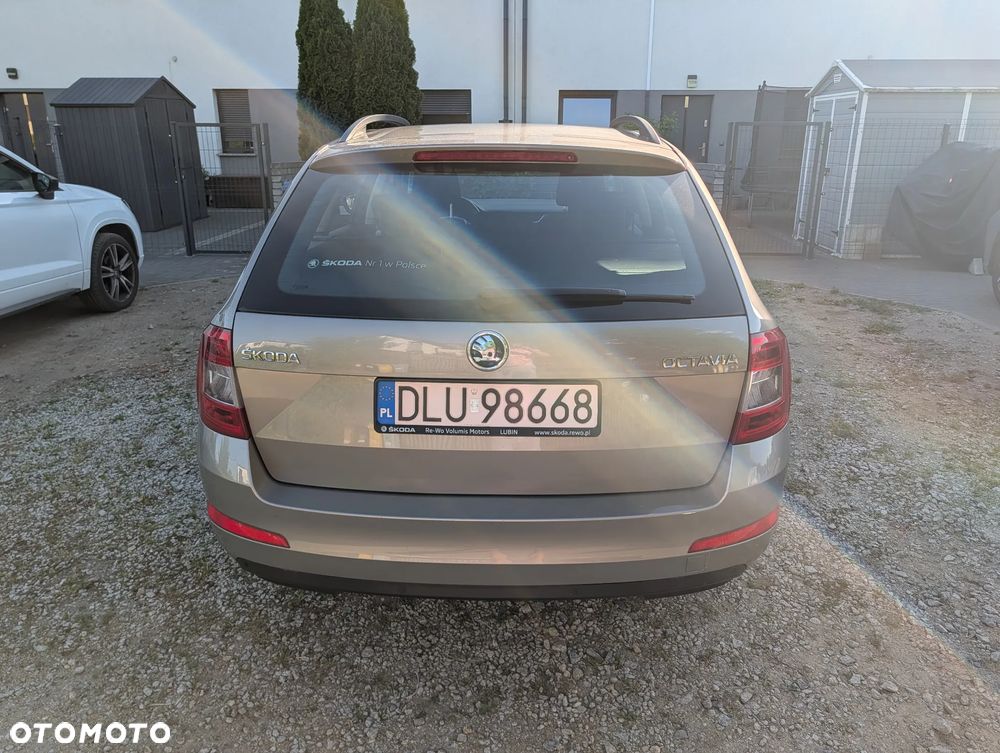 Skoda Octavia 1.6 TDI Active DSG - 4