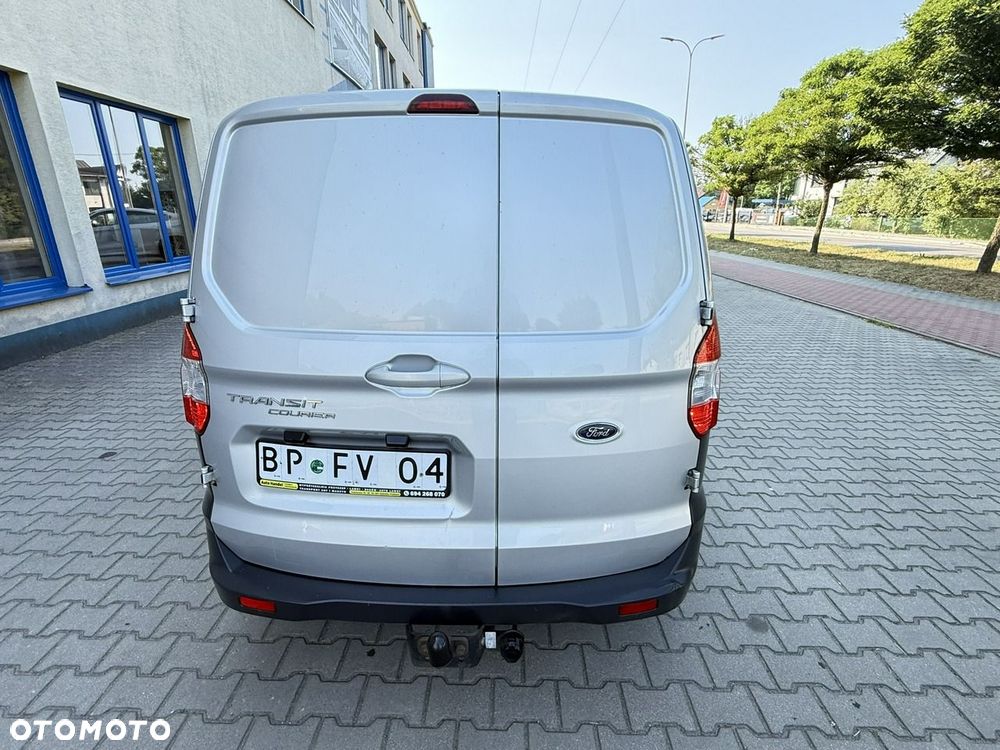 Ford Courier - 11