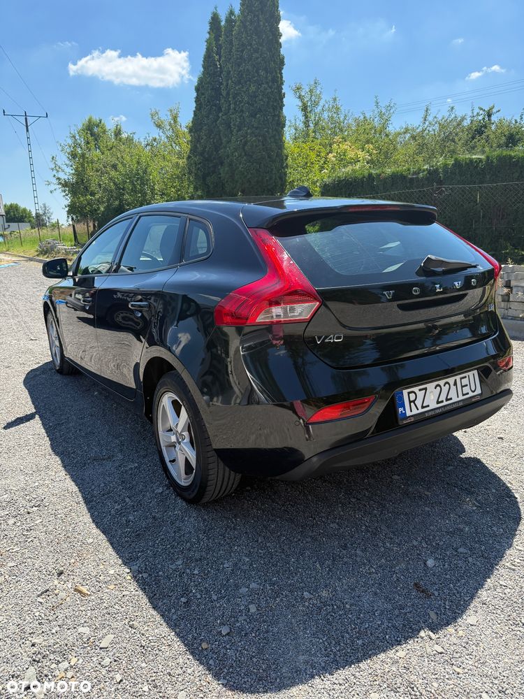 Volvo V40 D2 - 13