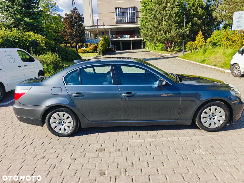 BMW Seria 5 520i - 2
