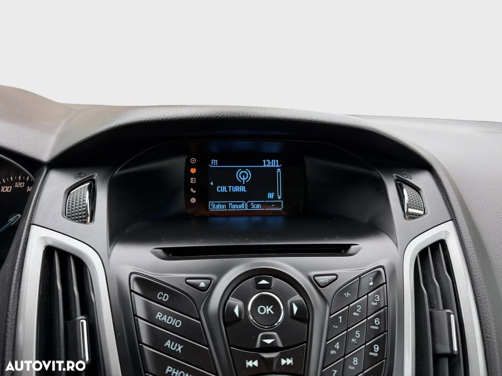 Ford Focus 1.6 TDCI DPF Ambiente - 11