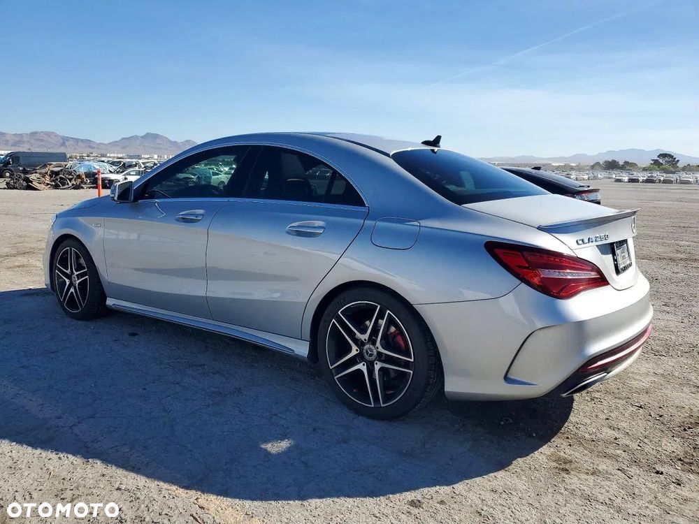 Mercedes-Benz CLA 250 4Matic 7G-DCT Sport - 3