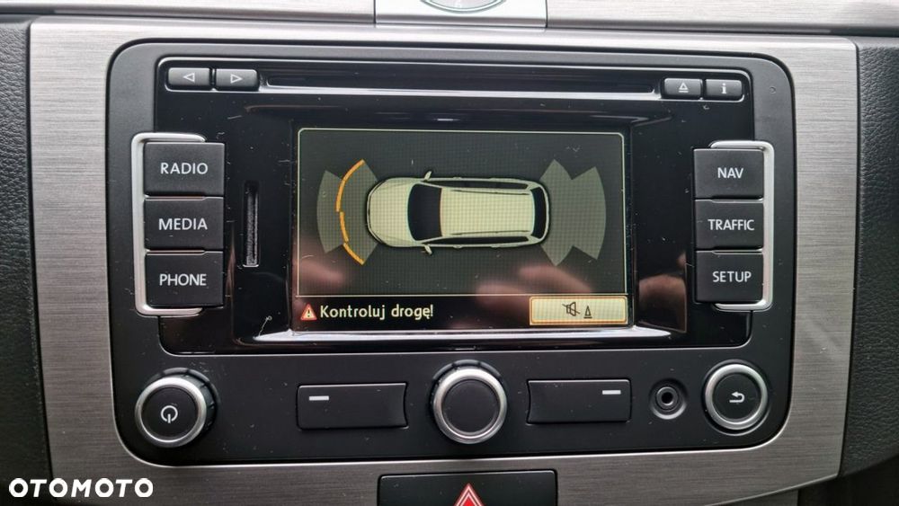 Volkswagen Passat - 15
