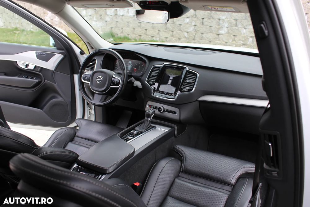 Volvo XC 90 D5 AWD Geartronic Inscription - 4