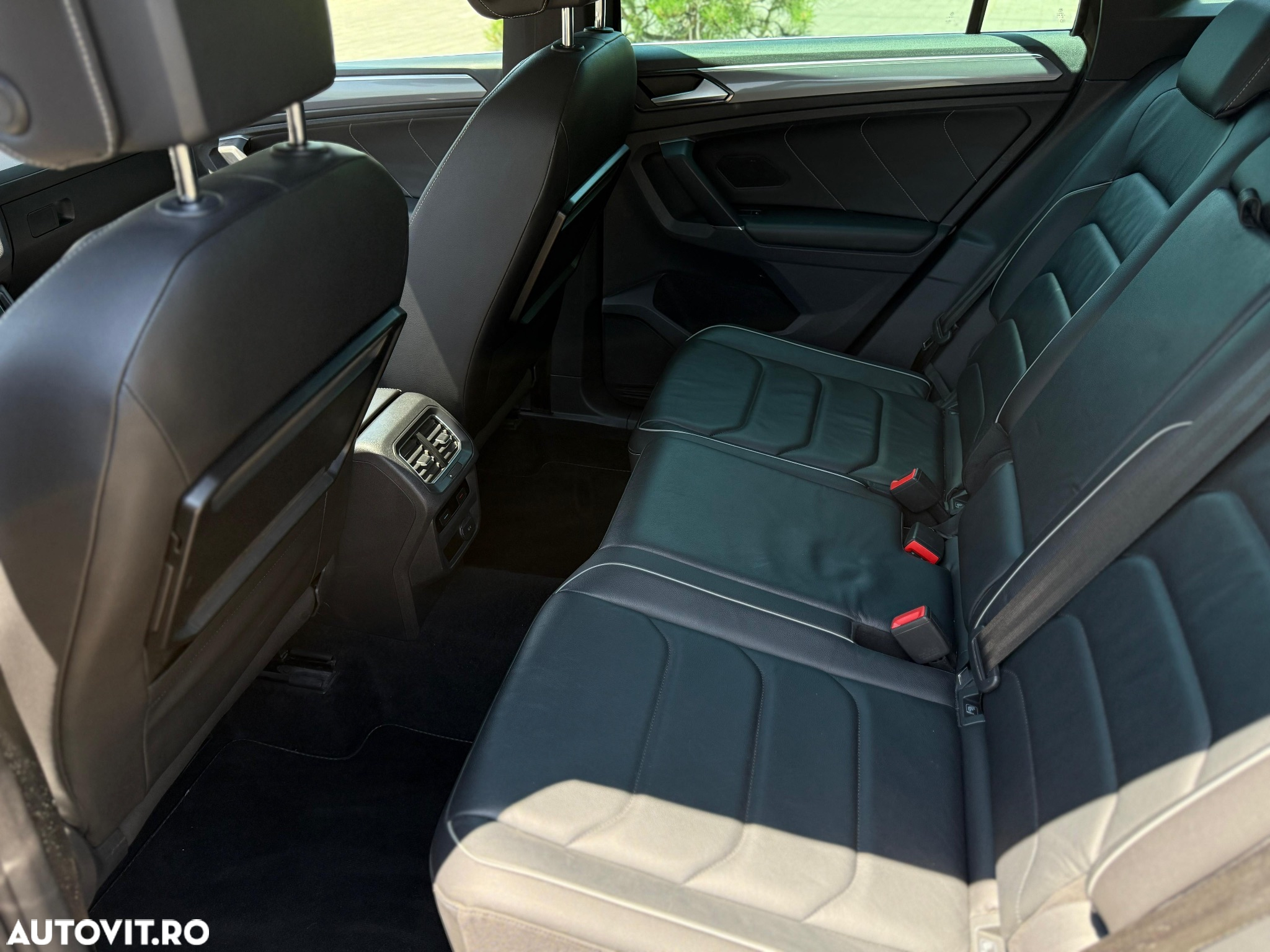 Volkswagen Tiguan - 9