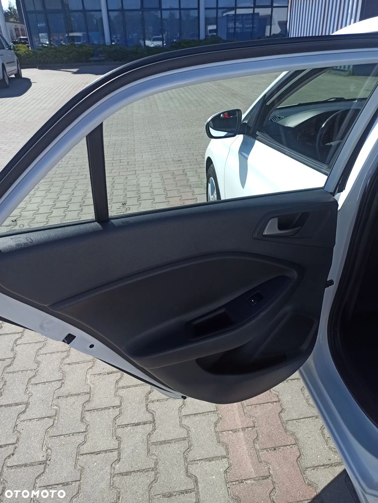 Hyundai i20 1.4 Automatik Style - 13