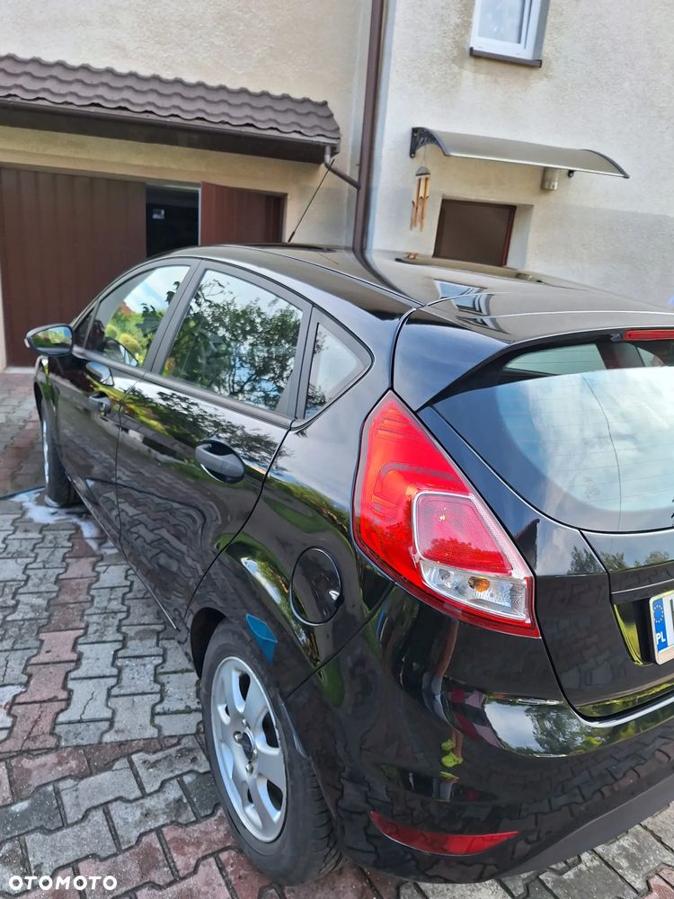 Ford Fiesta 1.25 Celebration - 6