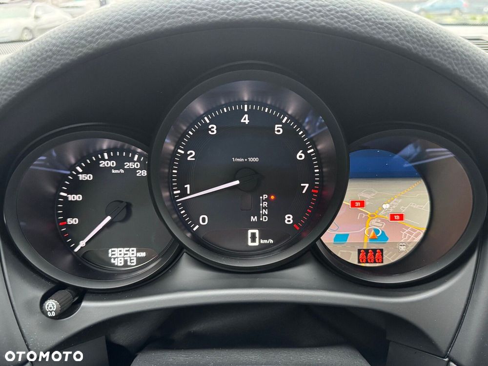 Porsche Macan Standard - 14