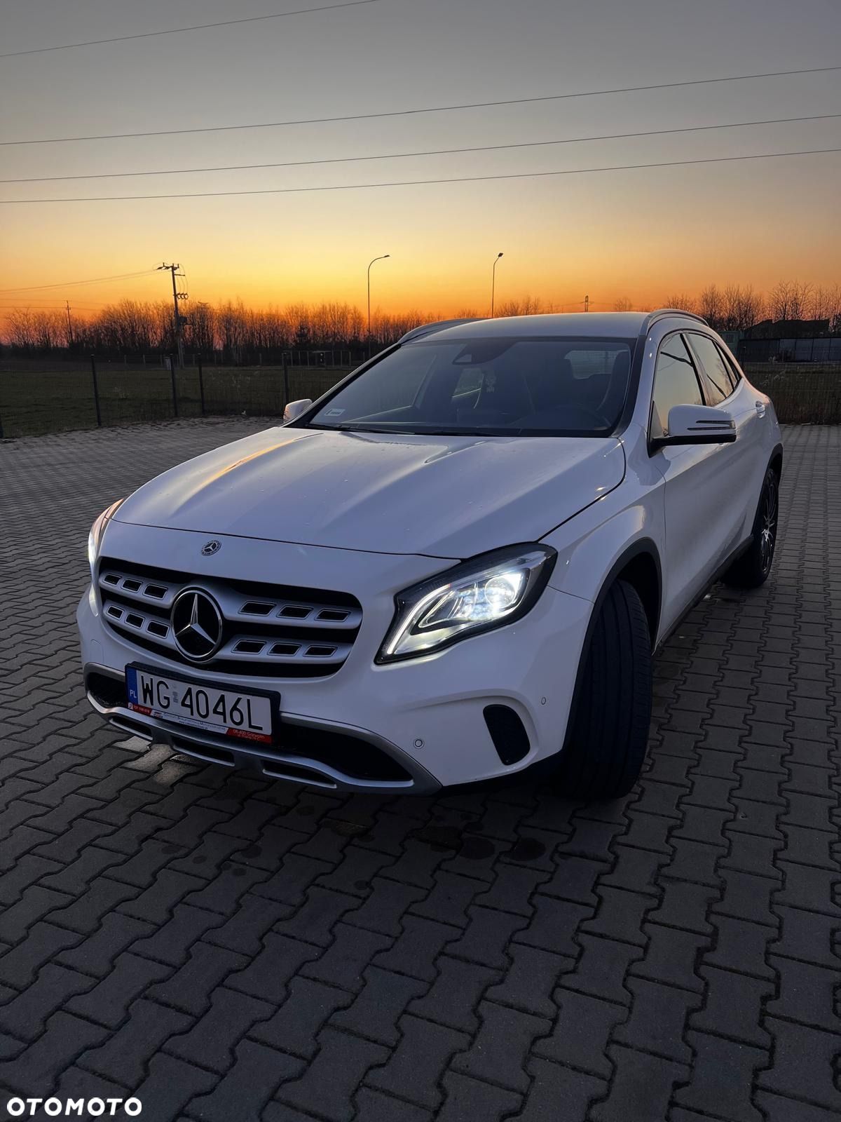 Mercedes-Benz GLA 180 7G-DCT AMG Line - 1