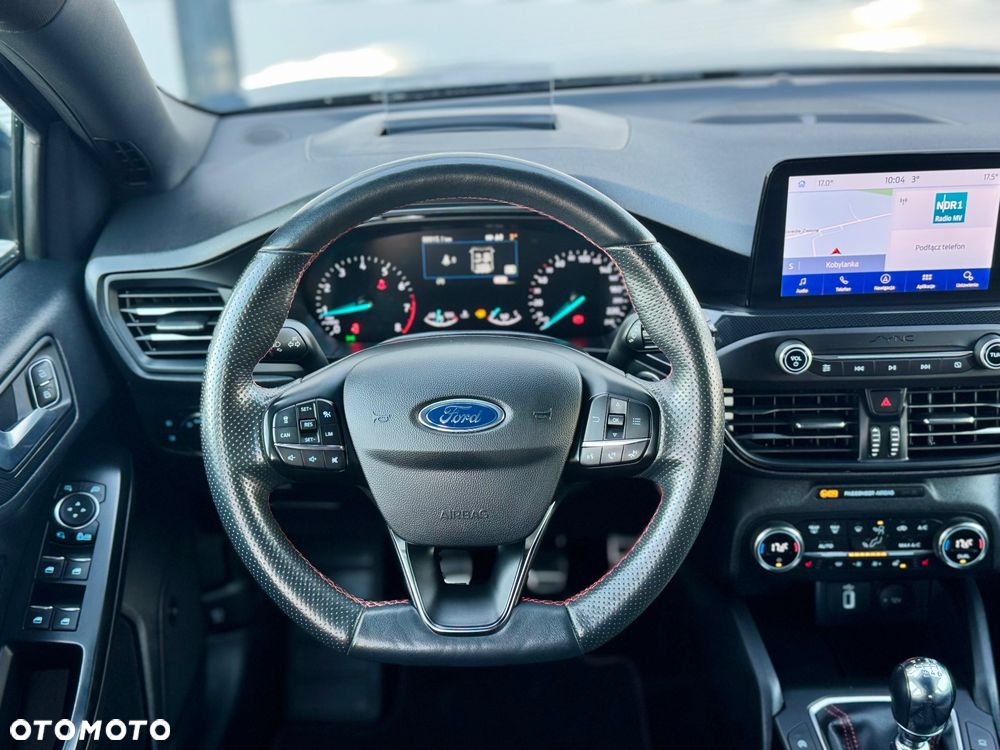 Ford Focus 1.5 EcoBoost ST-Line - 6