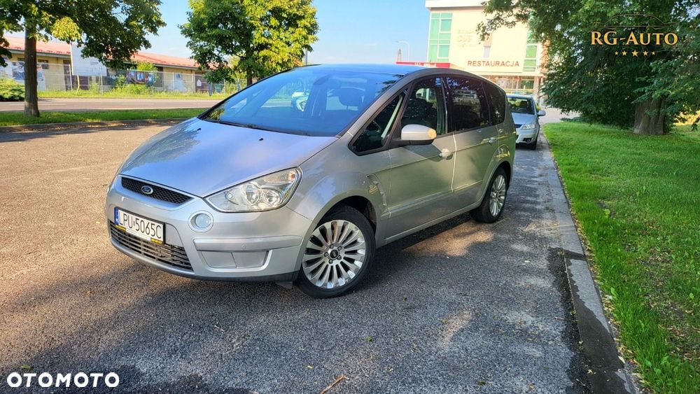 Ford S-Max - 14