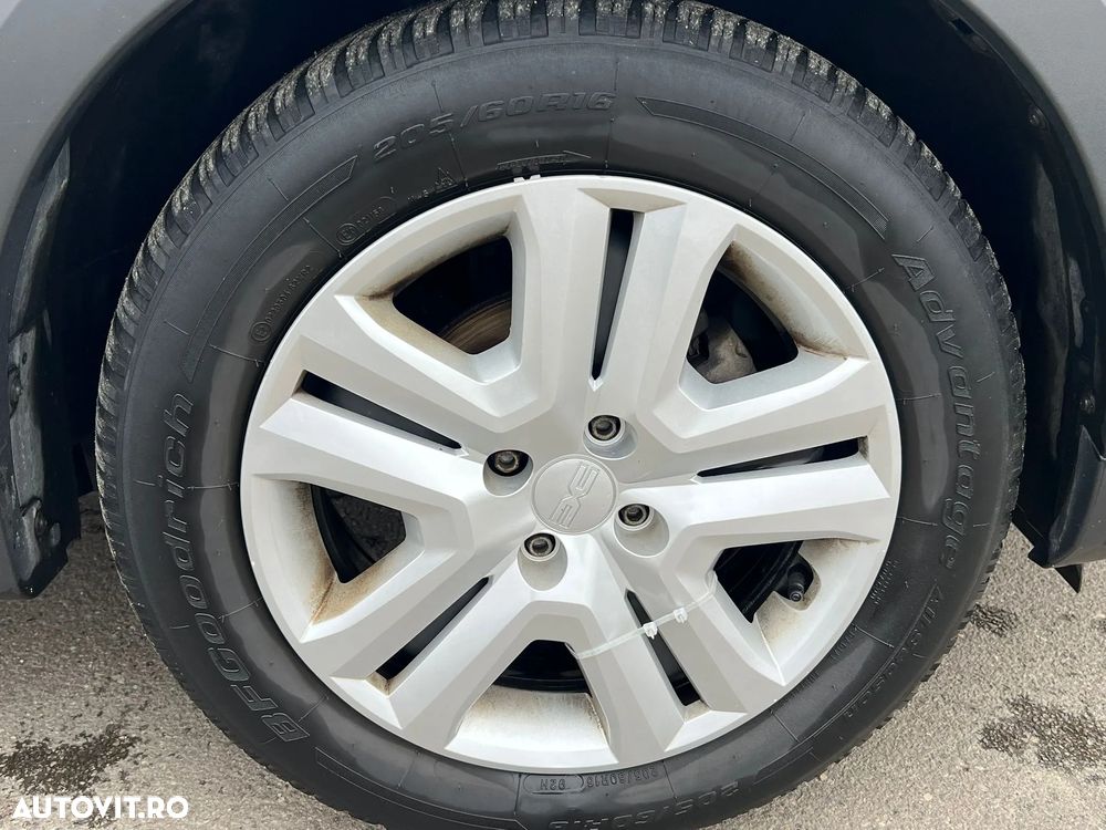 Dacia Sandero TCe 90 MT6 Comfort - 8