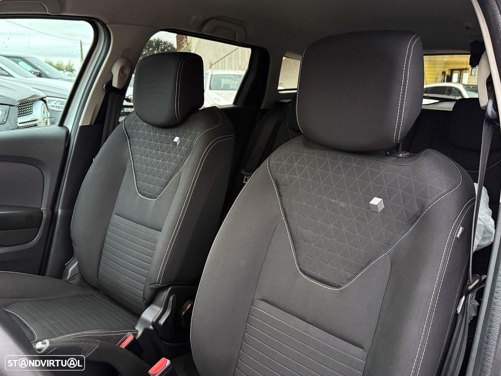 Renault Clio Sport Tourer 1.5 dCi Limited - 26