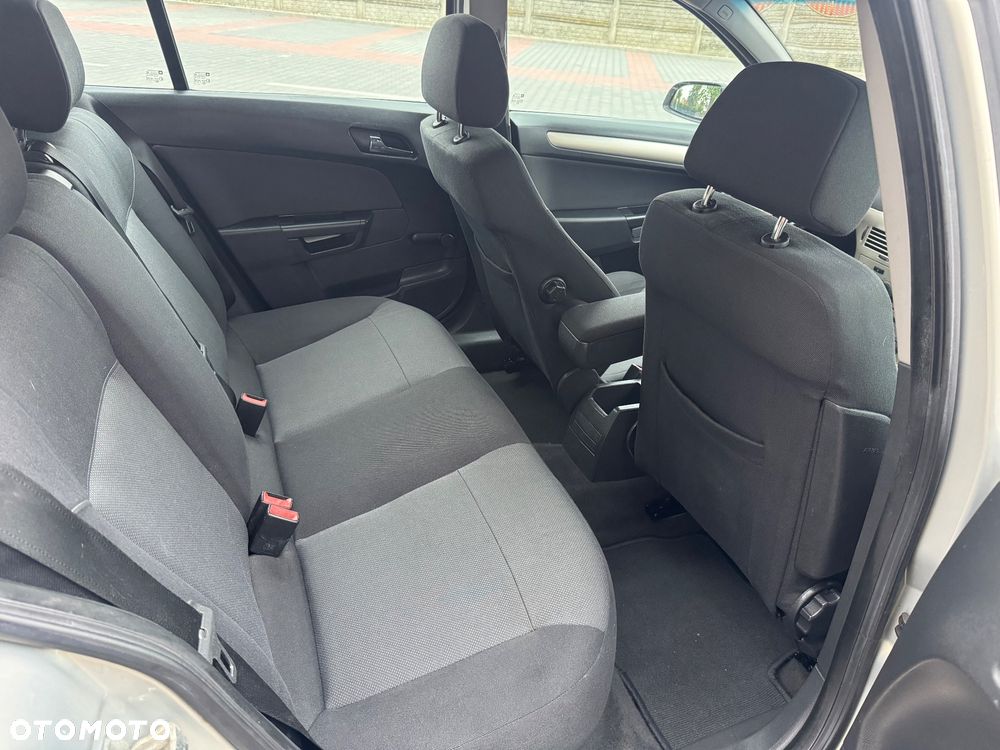 Opel Astra 1.6 Enjoy - 8