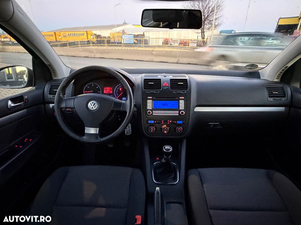 Volkswagen Golf 1.9 TDI DPF Tour - 6