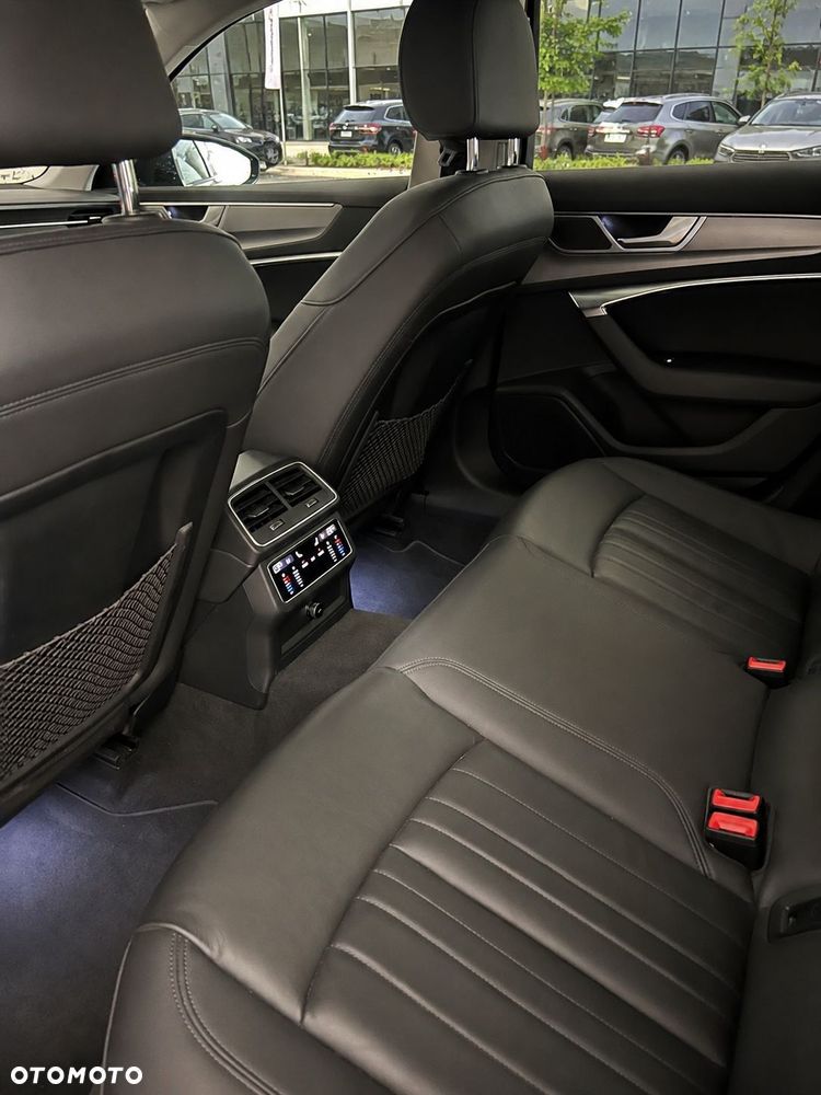 Audi A6 Avant 40 TDI quattro S tronic - 9