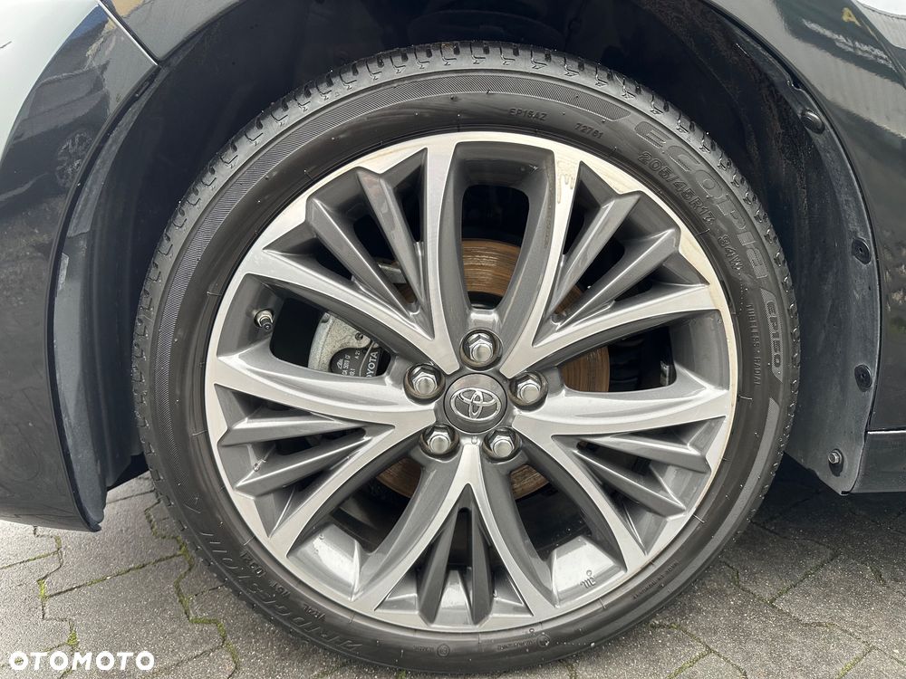 Toyota Yaris Hybrid 1.5 Executive - 4