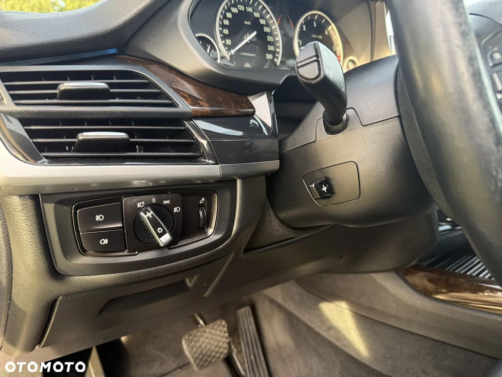 BMW X5 xDrive40d Sport-Aut - 12