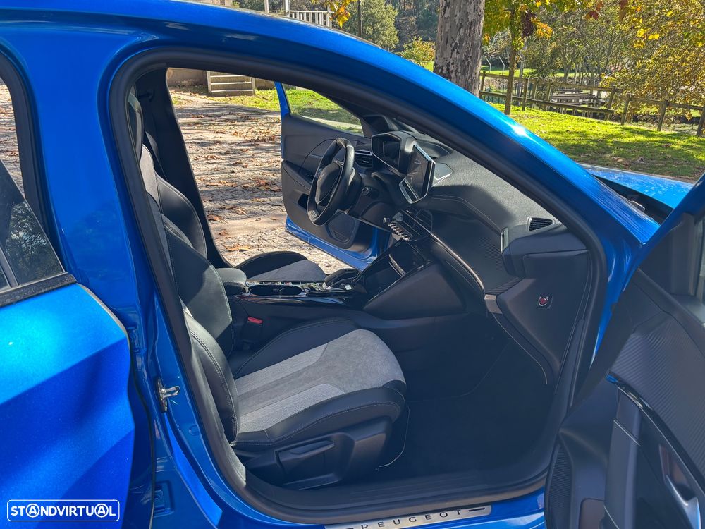 Peugeot e-208 GT Pack - 17