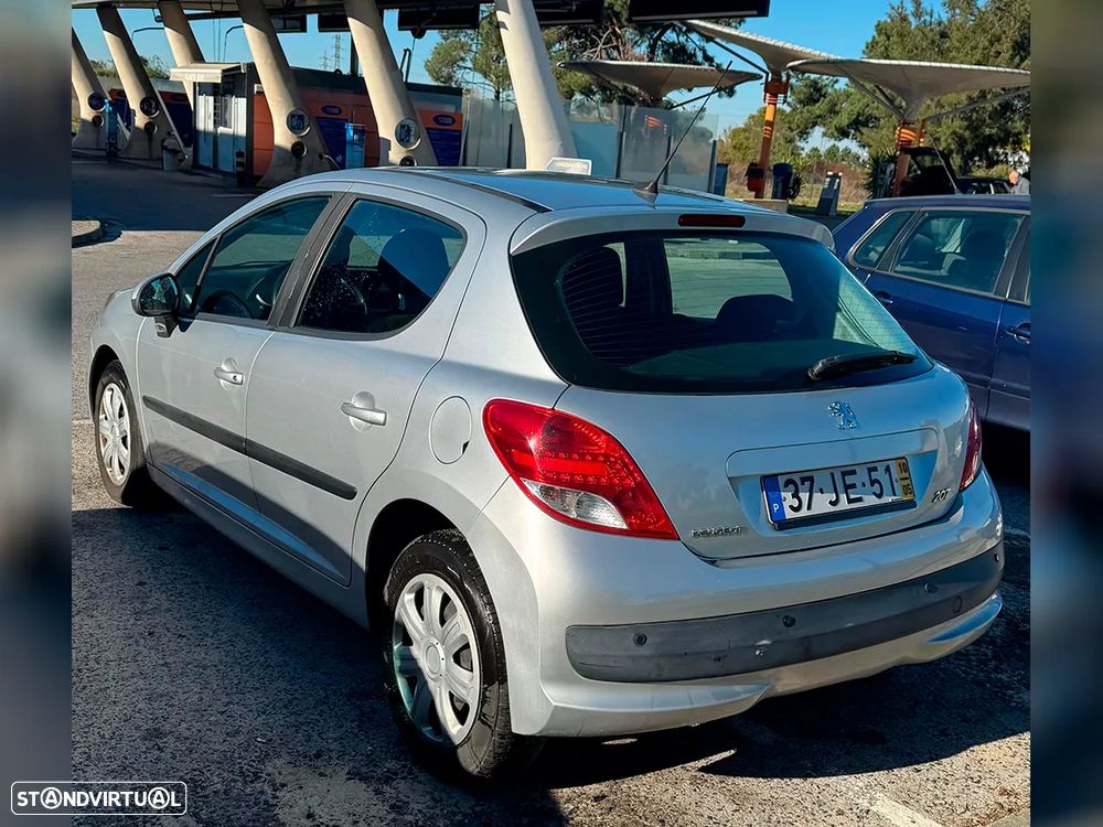 Peugeot 207 1.4 16V Sport - 3