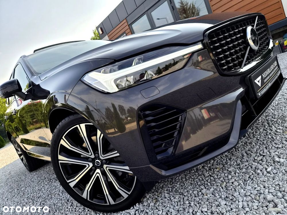 Volvo XC 60 T6 Plug-In Hybrid AWD Plus Black Edition - 5