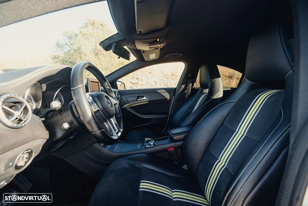 Mercedes-Benz CLA 220 - 19