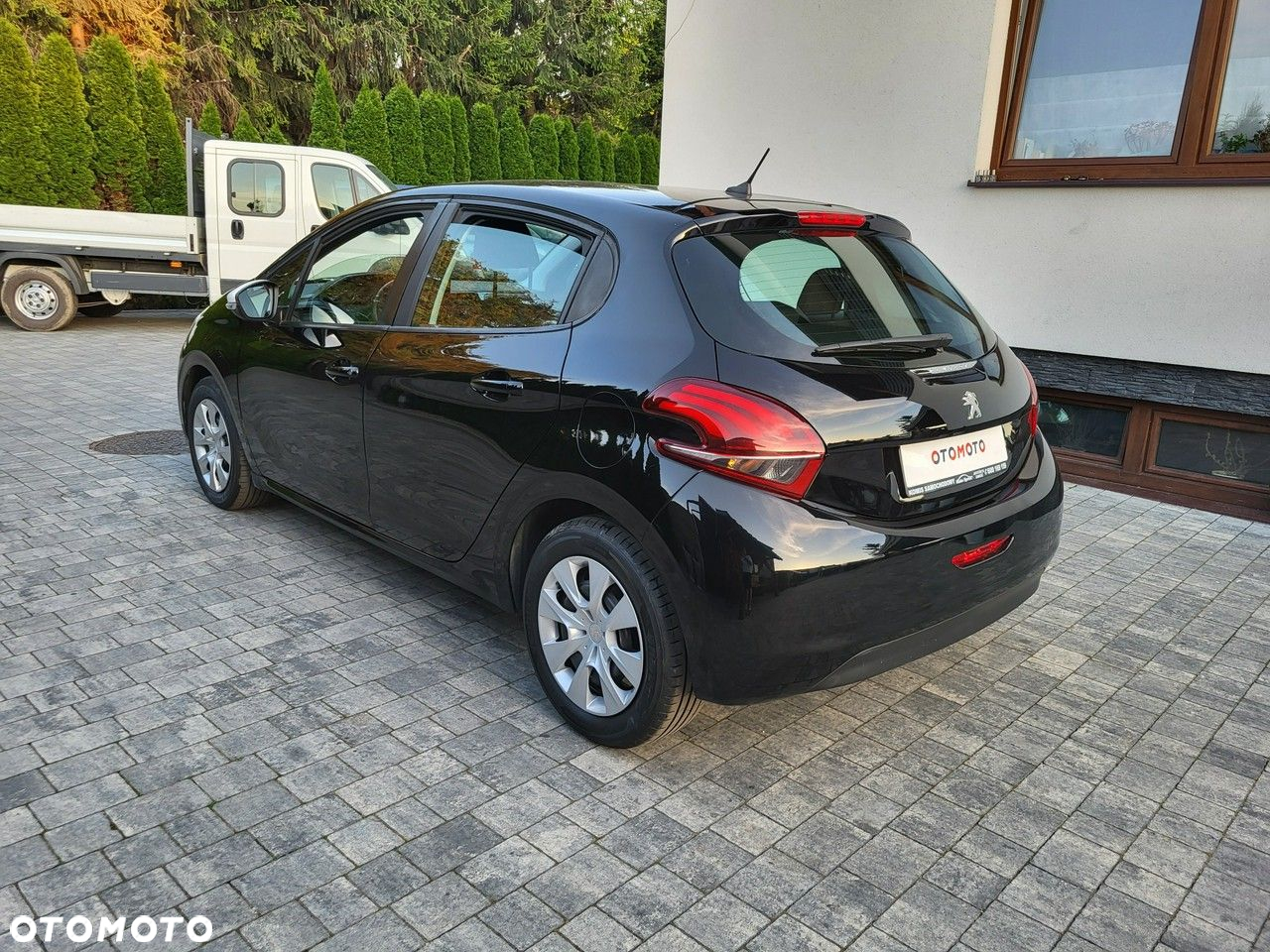 Peugeot 208 - 7
